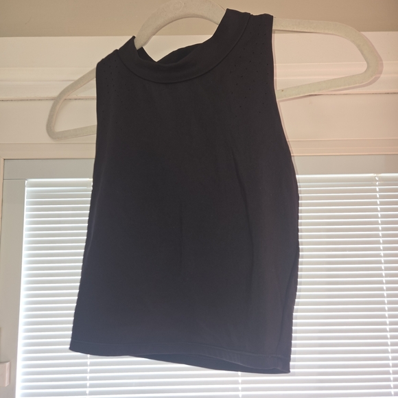 All in Motion Black Sleeveless Crop Top - Picture 1 of 5